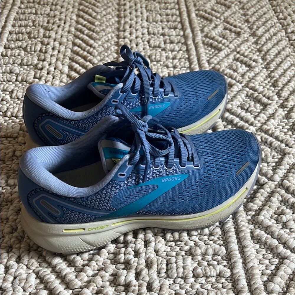 Brooks Ghost Running/Walking Sneakers